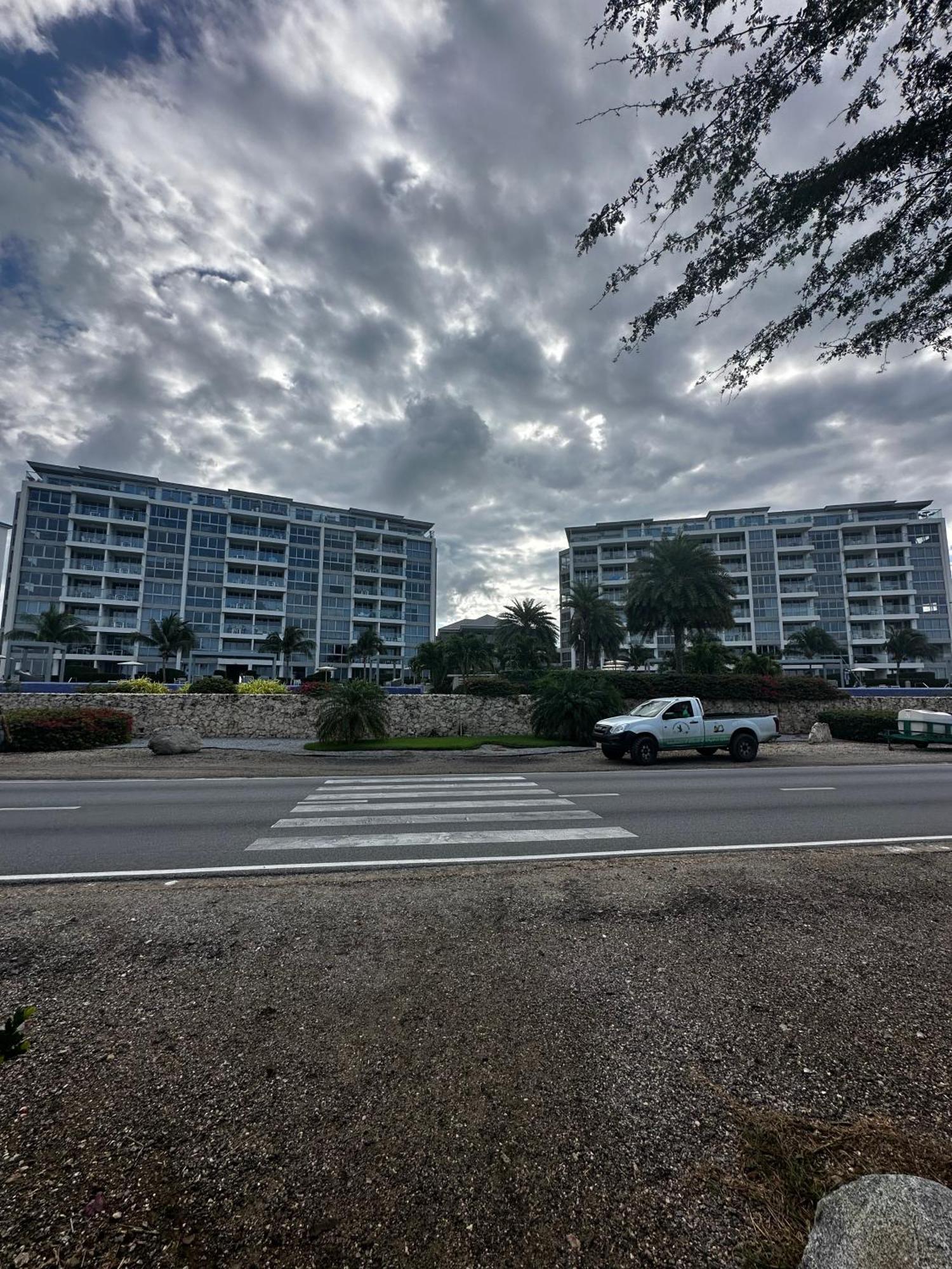 Breath Taking Beach Front Views Condo Eagle Beach Palm Beach Exterior foto